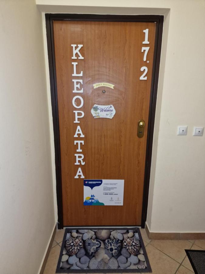 Kleopatra Apartman Гайдусобосло Екстер'єр фото