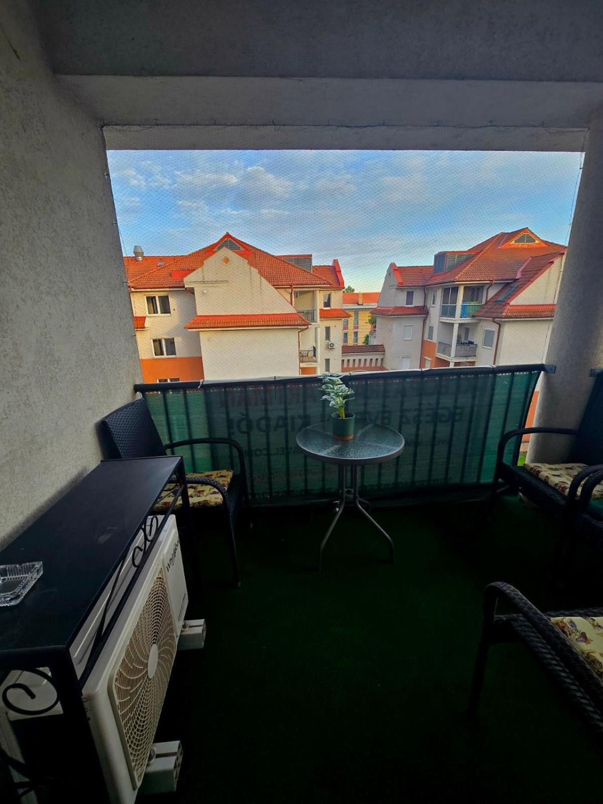Kleopatra Apartman Гайдусобосло Екстер'єр фото