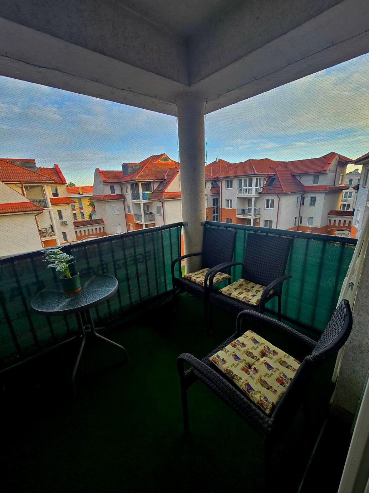 Kleopatra Apartman Гайдусобосло Екстер'єр фото